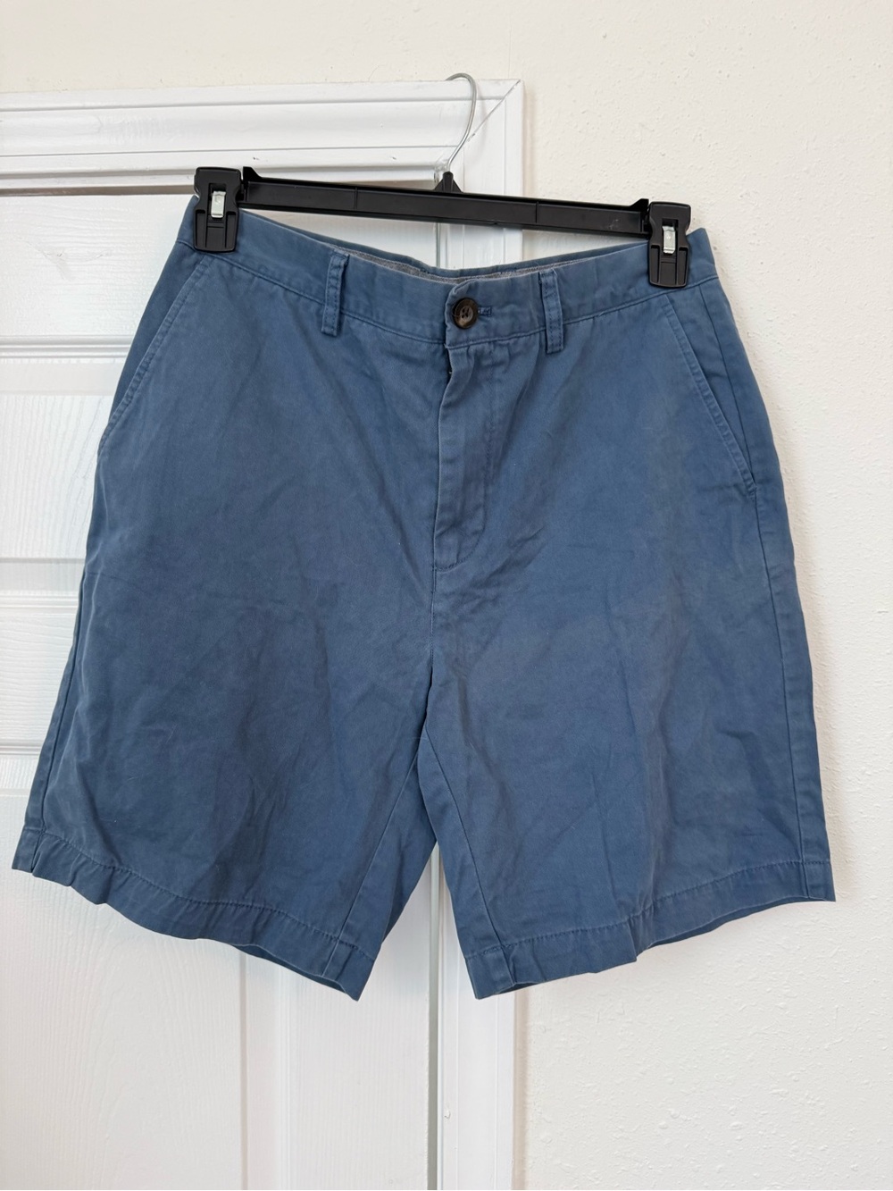 2 PAIRS Amazon Essentials Men’s chino shorts 33